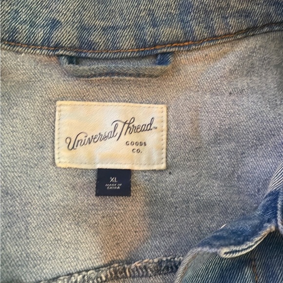 Jean jacket - Picture 2 of 3